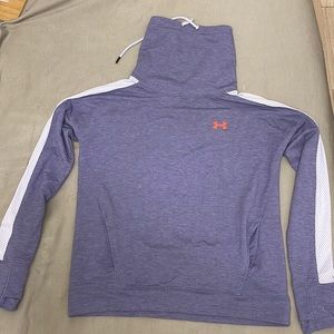 Under Armour long neck breathable sport too size M